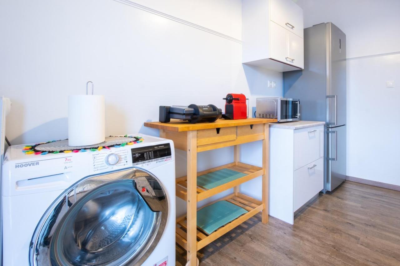 Apartment With Parking Near Medical Center Athén Kültér fotó